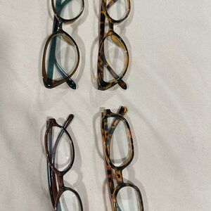 Stylish Tortoiseshell and Brown Glasses Set